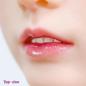 先納信娃娃嘴唇